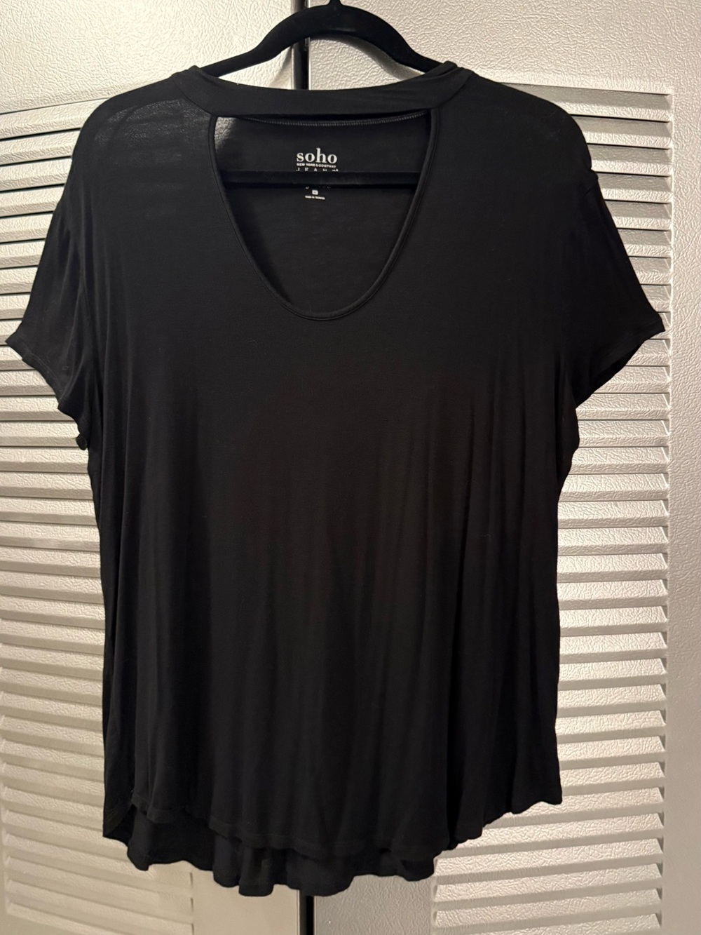 SOHO Black Women's Scoop Neck Top